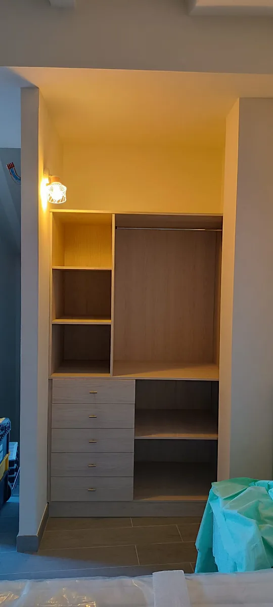 Armari encastat a mida