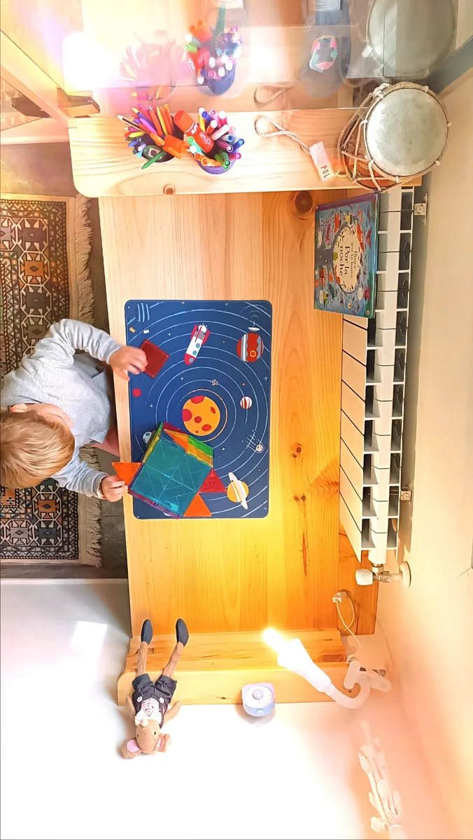 Escriptori infantil de fusta